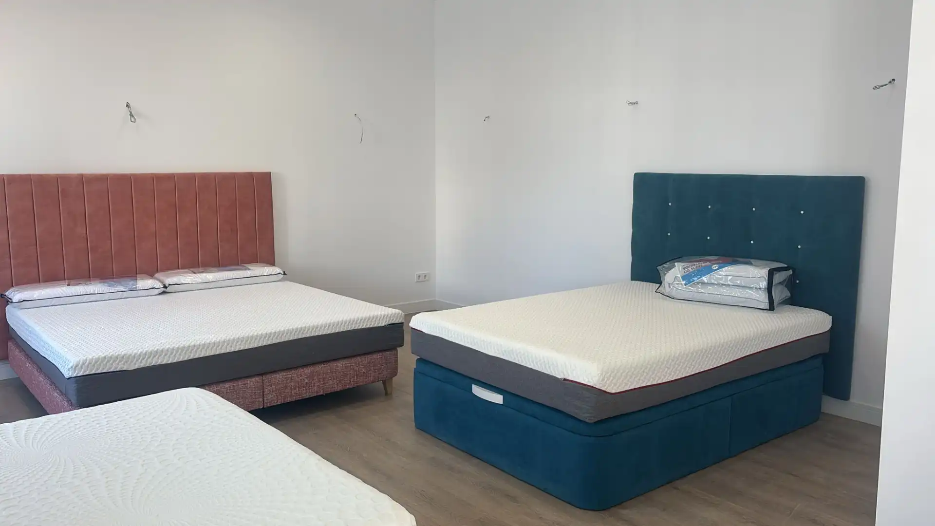 Bedroom of Commercial properties for rent in Sevilla la Nueva  with Air Conditioner and Heating