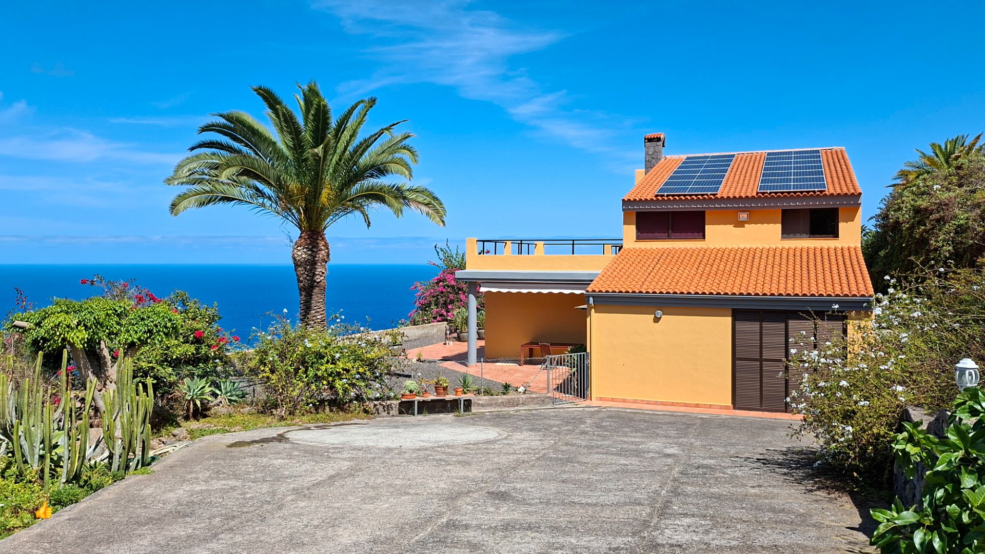 Vista exterior de Casa o xalet en venda en San Juan de la Rambla amb Jardí privat i Terrassa