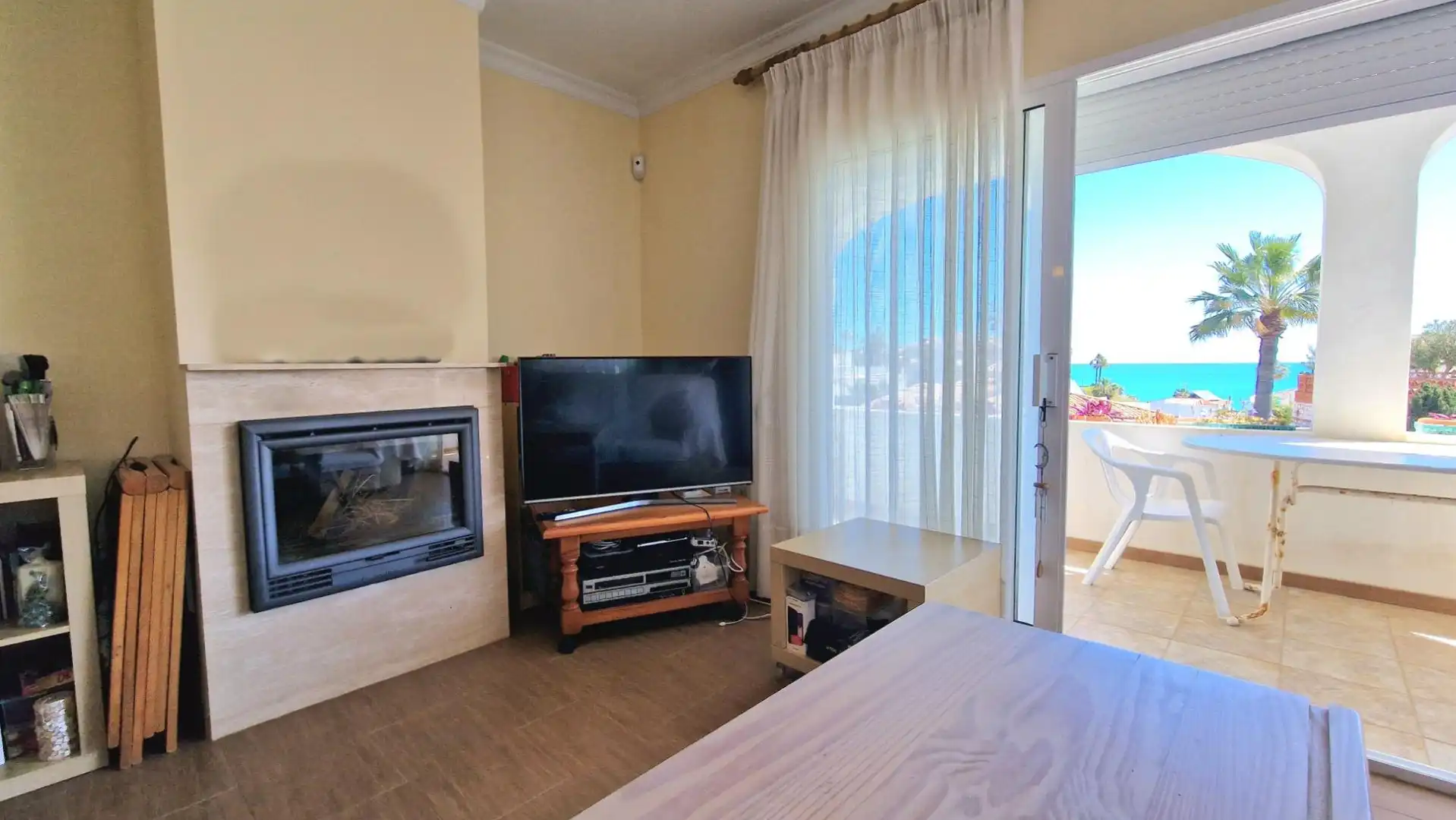 Sala d'estar de Casa o xalet en venda en Mijas amb Aire condicionat, Jardí privat i Terrassa