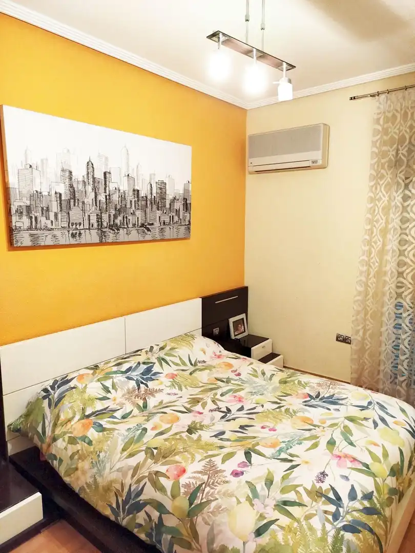 Habitación de Piso en venta en Jaén