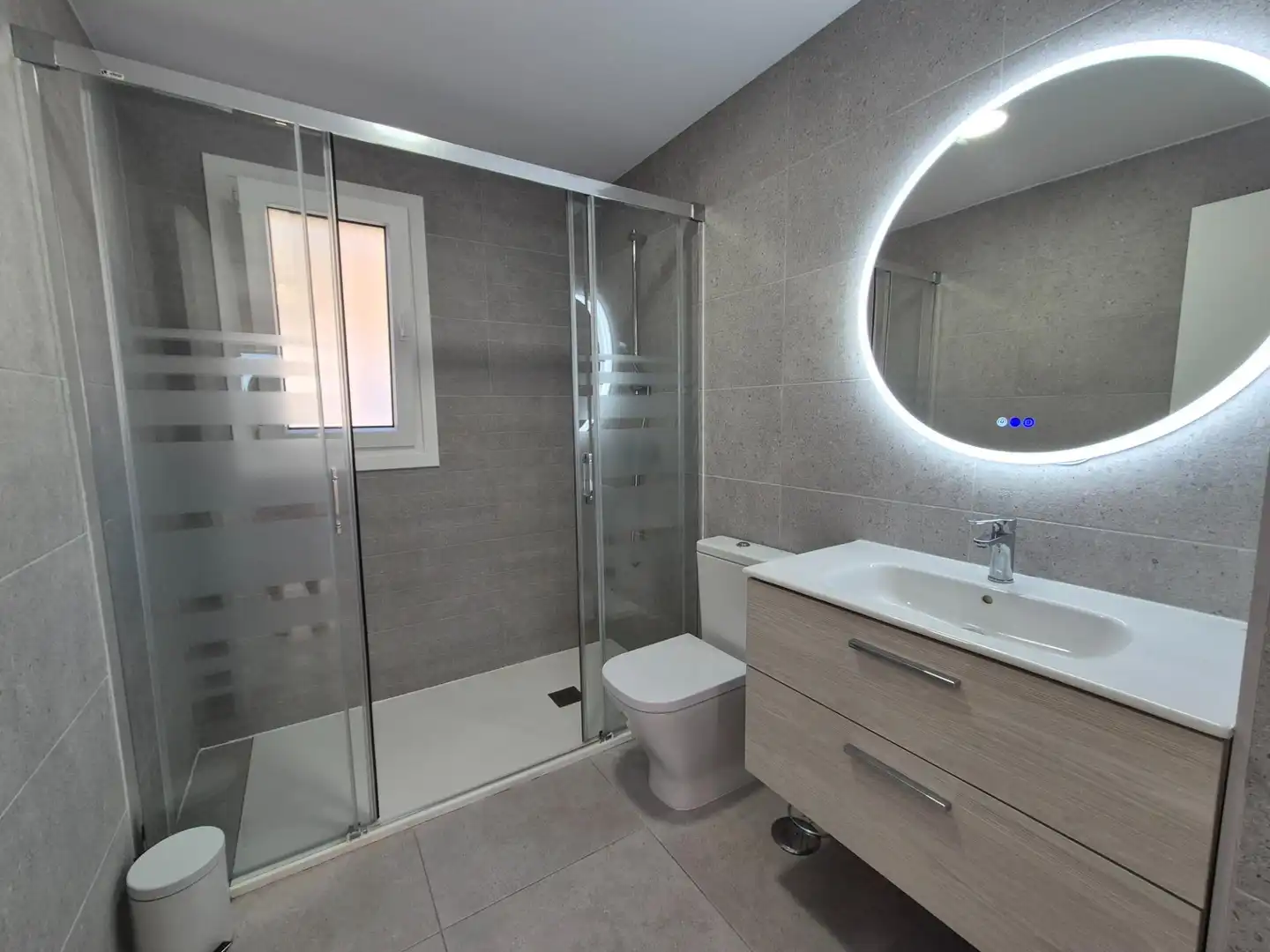 Baño de Casa adosada en venta en El Ejido con Aire acondicionado, Jardín privado y Terraza