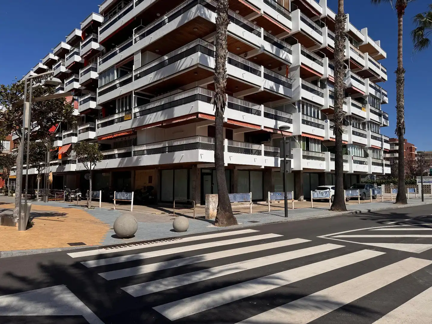 Vista exterior de Local en venda en Salou