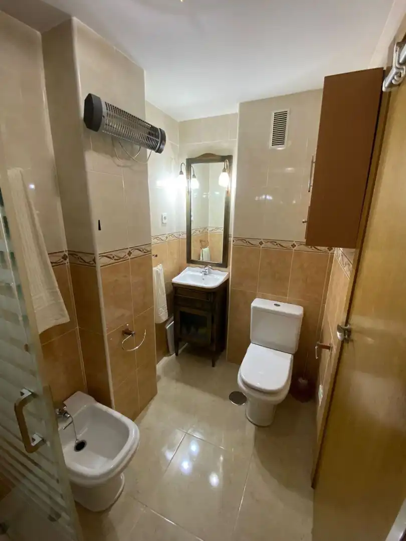 Baño de Piso de alquiler en Murcia con Aire acondicionado y Amueblado