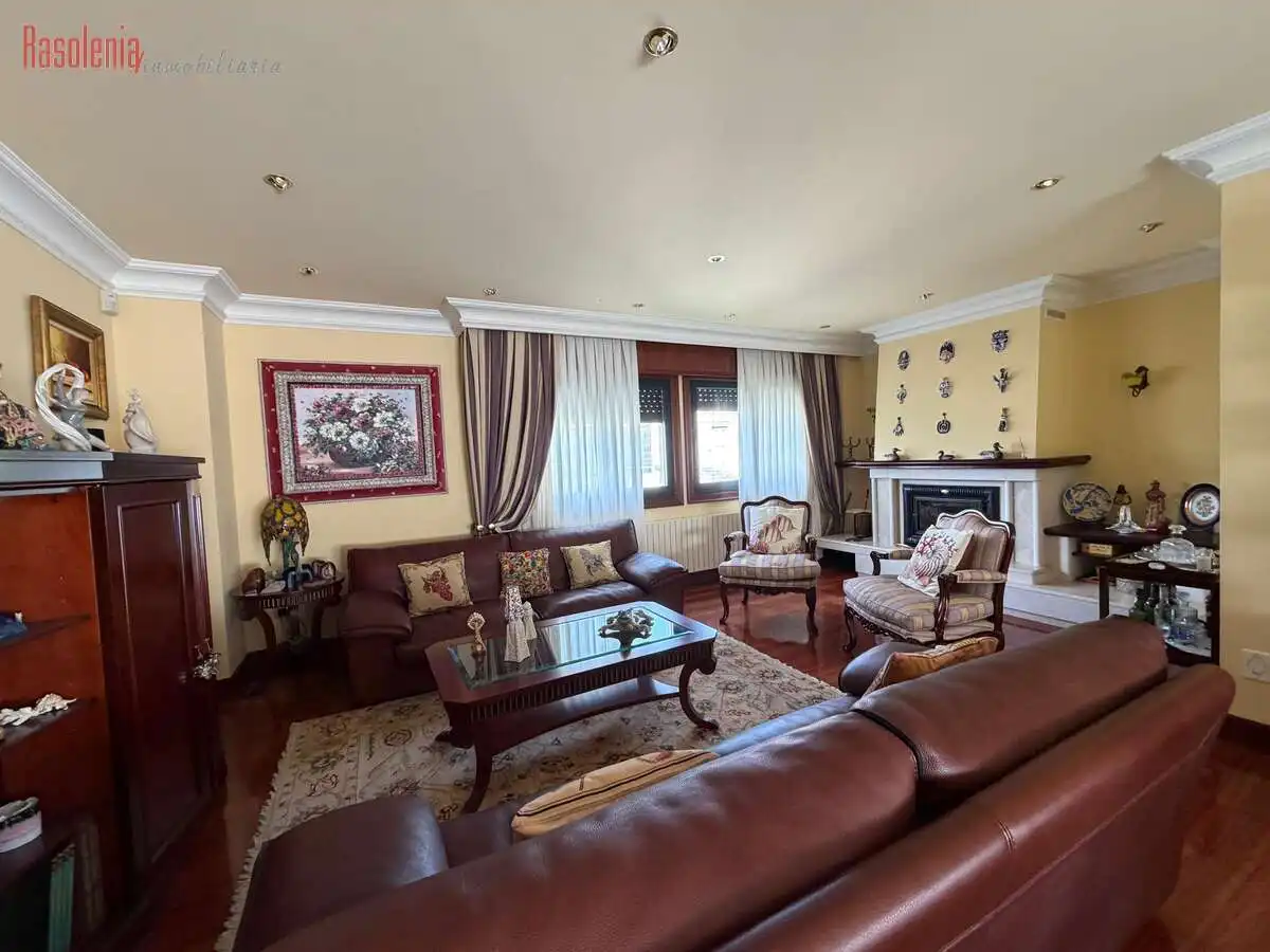 Living room of Houses for sale in Vigo   with Heating, Private garden and Terrace