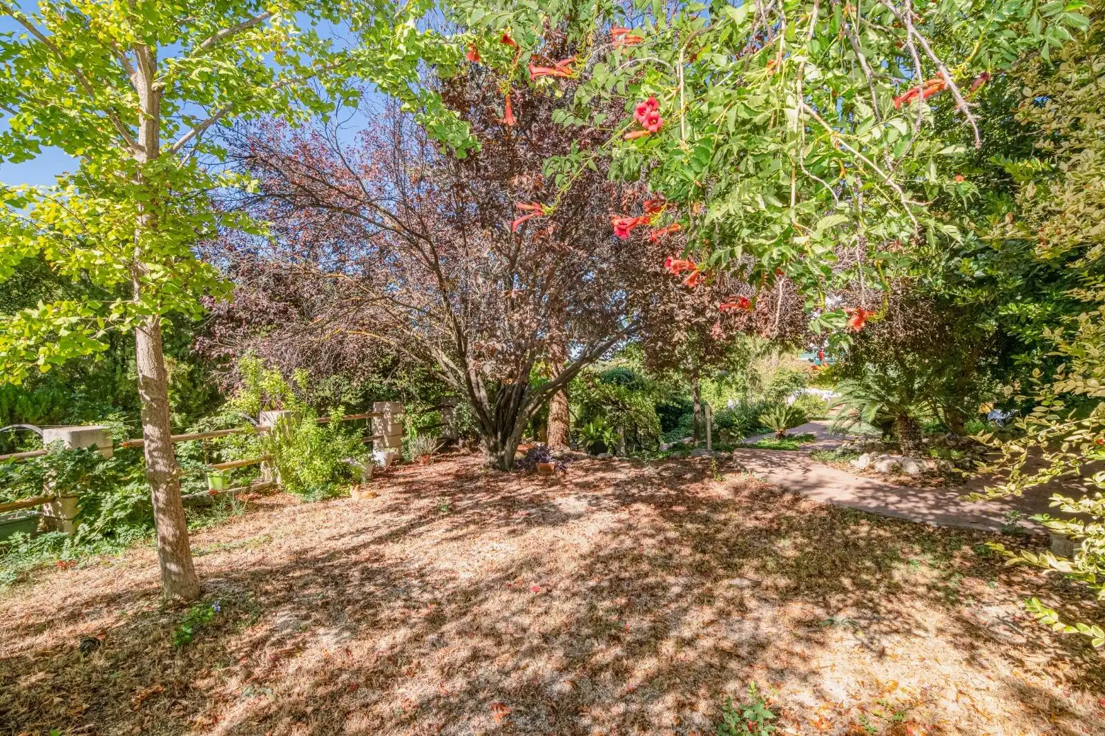 Wohnung zum Verkauf in Atarfe mit Heizung, Privatgarten und Terrasse