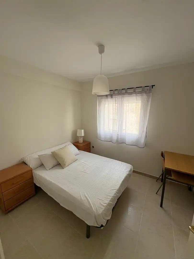 Bedroom of Flat for rent in Cuenca  with Heating and Furnished