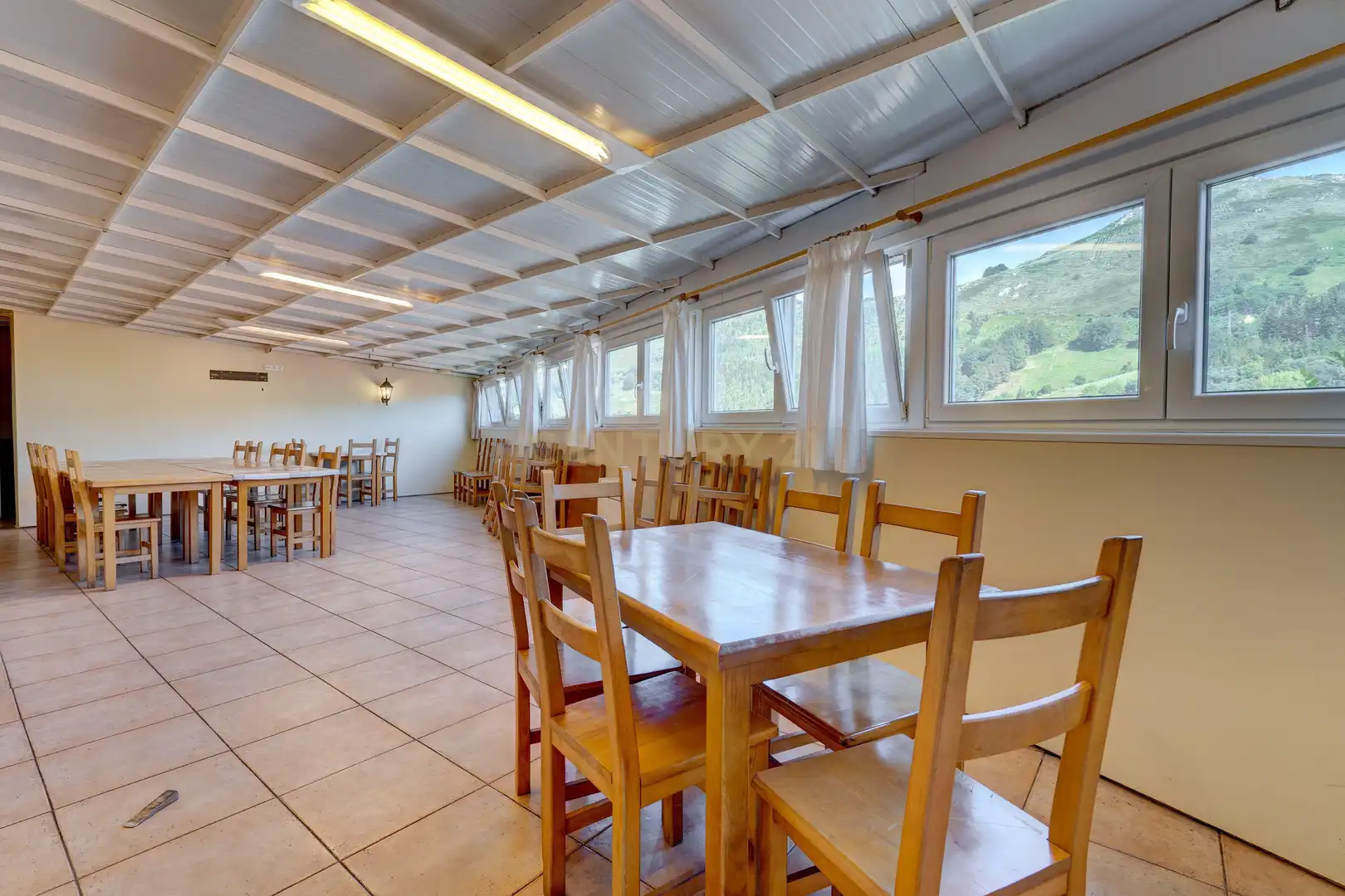 Commercial properties for sale in Deba  with Air Conditioner