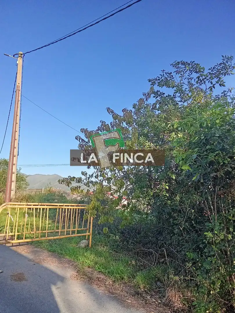 Residencial en venda a LA PERAL POLIGONO 16, Illas