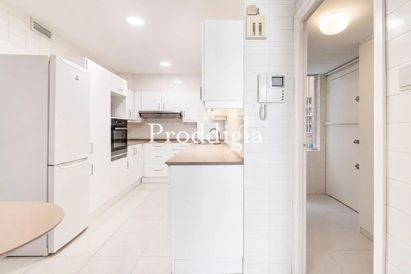 Flat for rent in Via Augusta, Sant Gervasi- Galvany