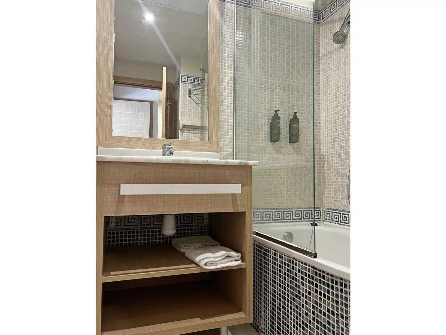 Bany de Apartament en venda en Mont-roig del Camp amb Aire condicionat, Calefacció i Jardí privat