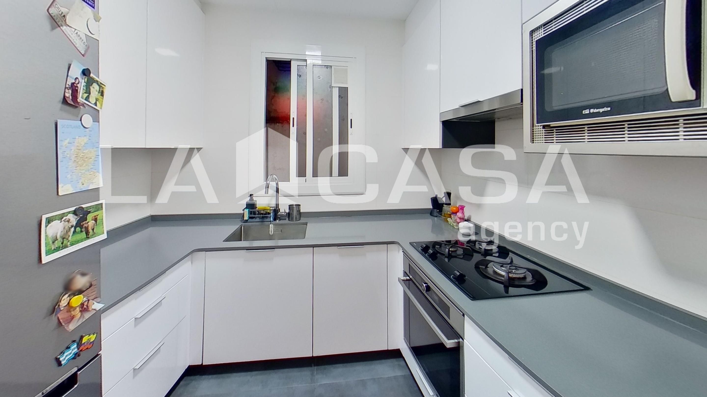 Kitchen of Flat for sale in  Barcelona Capital  with Terrace and Storage room