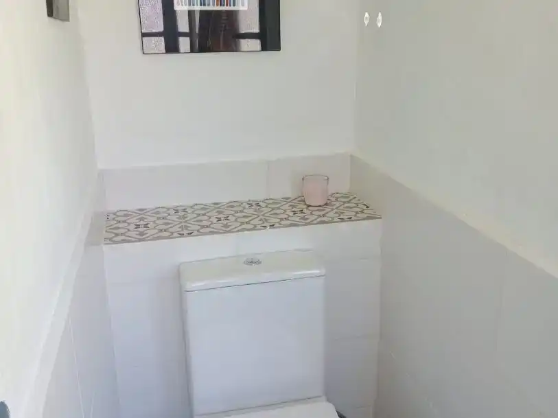 Badezimmer von Wohnung zur Miete in Aller mit Balkon
