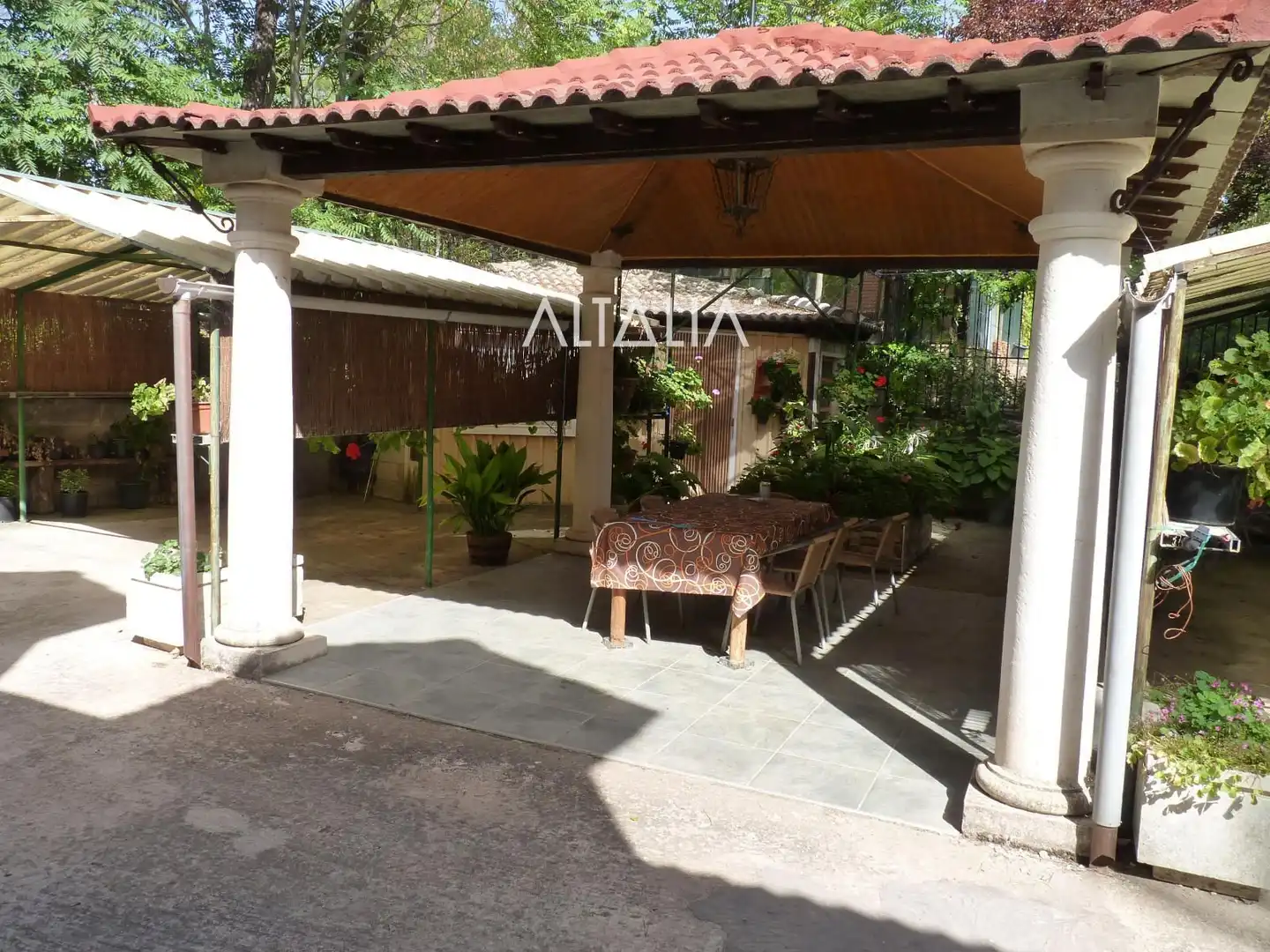 Jardí de Casa o xalet en venda en Fuentenava de Jábaga amb Calefacció, Traster i Piscina