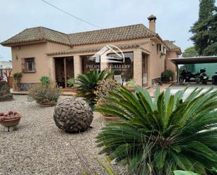 Vista exterior de Casa o xalet en venda en Chiclana de la Frontera amb Aire condicionat, Calefacció i Jardí privat