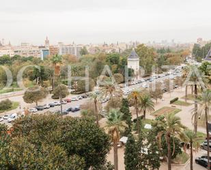 Vista exterior de Pis en venda en  Valencia Capital amb Aire condicionat, Calefacció i Parquet