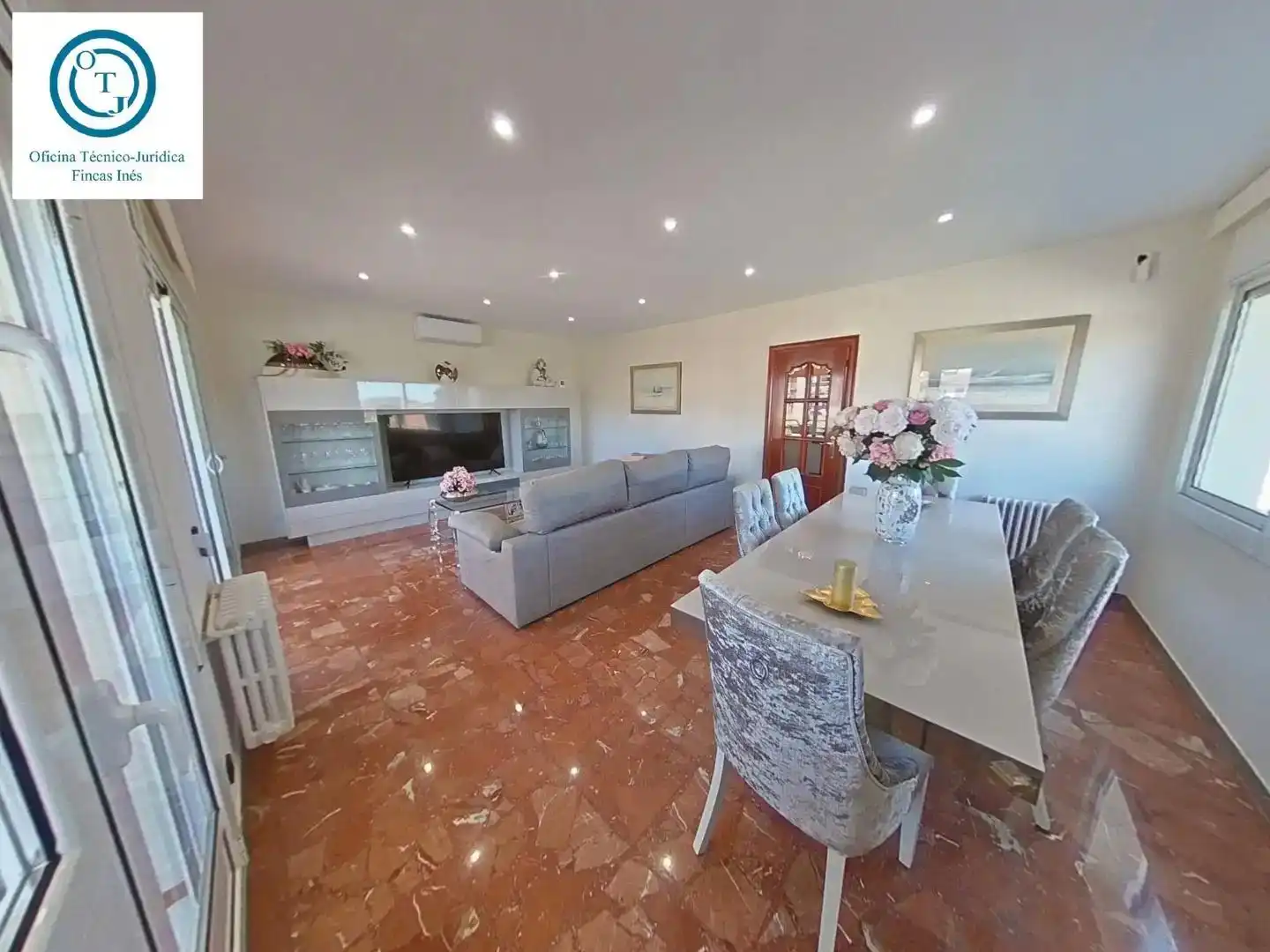 Sala de estar de Casa o chalet en venta en Sant Fost de Campsentelles con Aire acondicionado, Calefacción y Jardín privado