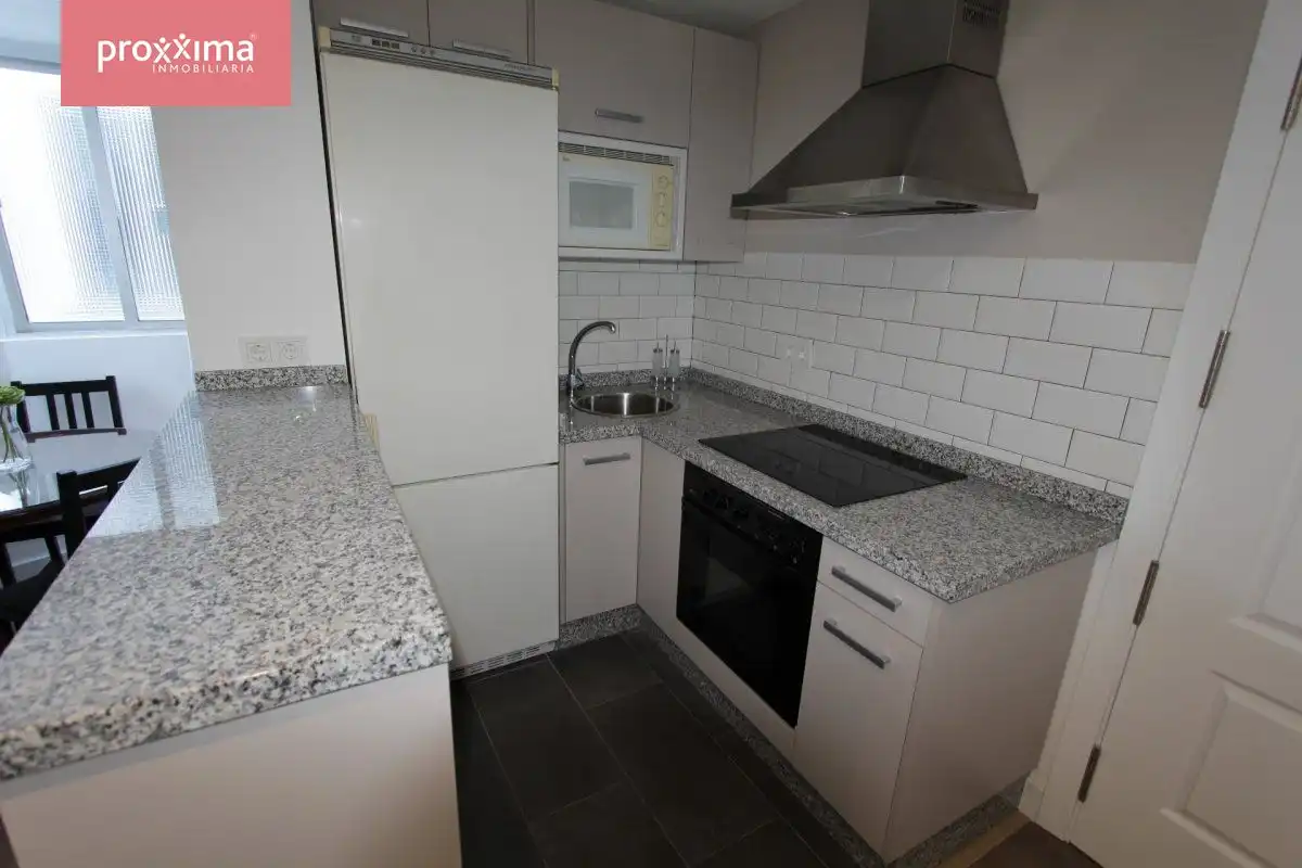 Cocina de Apartamento de alquiler en Sevilla con Calefacción