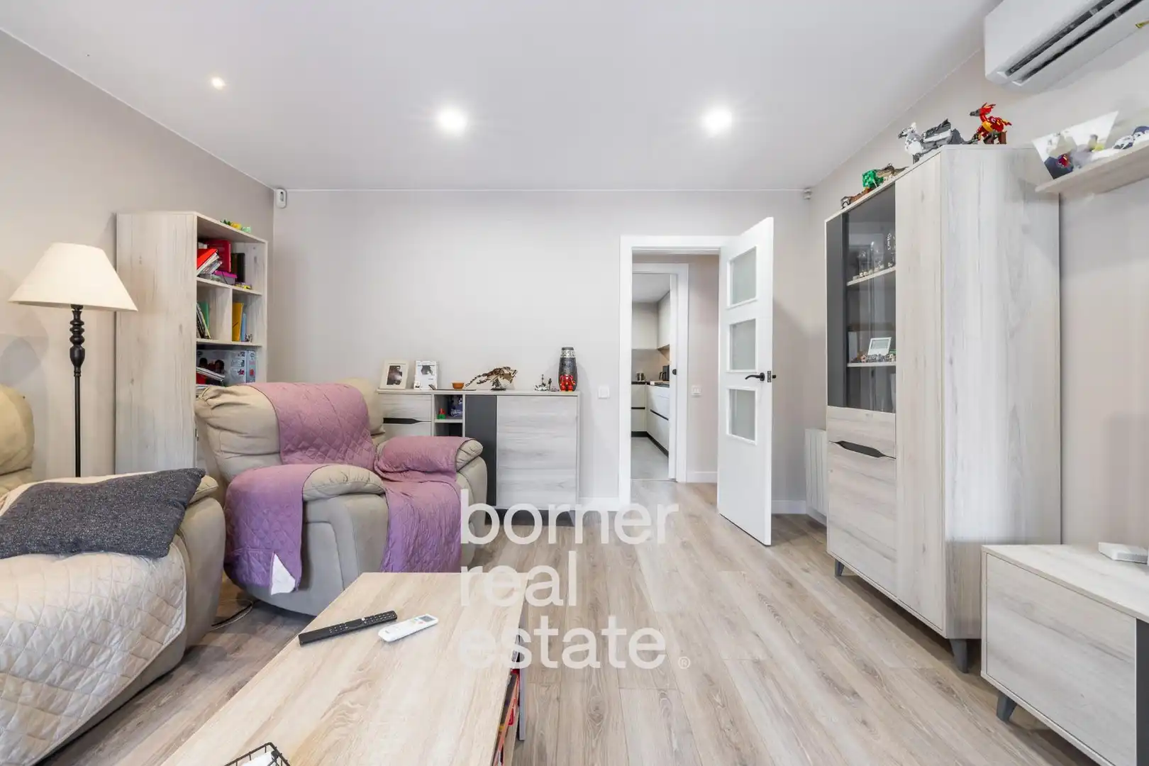 Außenansicht von Wohnung zum Verkauf in Rubí mit Heizung, Parkett und Balkon