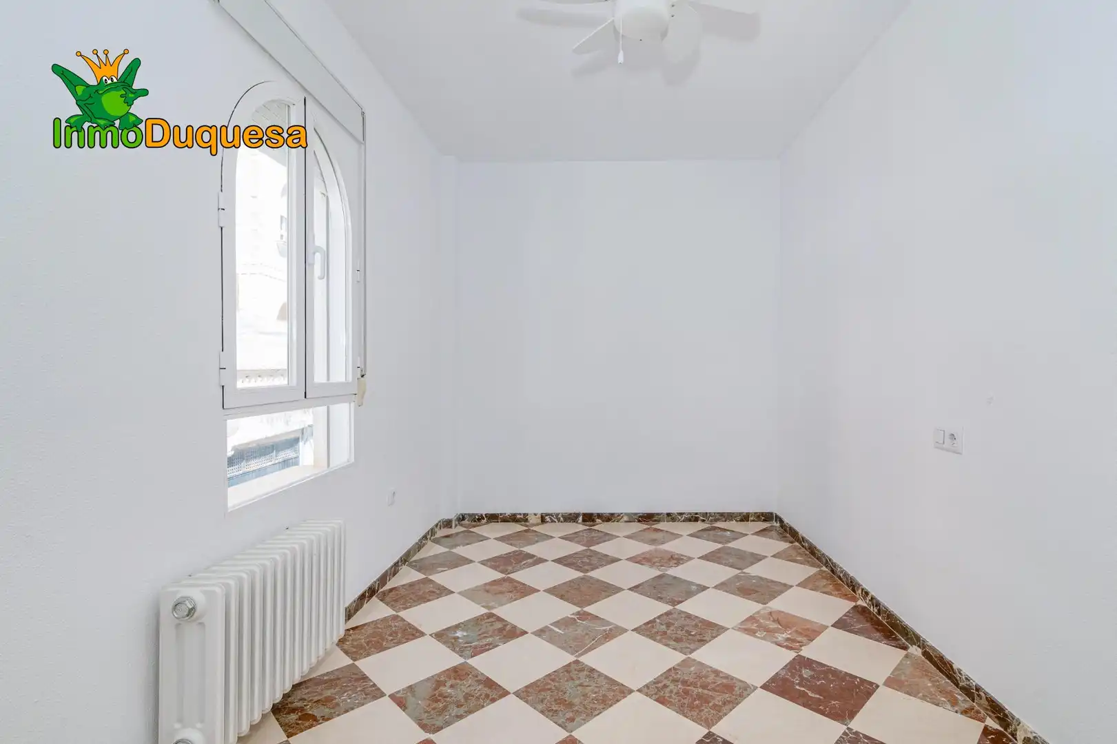 Habitación de Casa adosada en venta en Gójar con Calefacción y Terraza