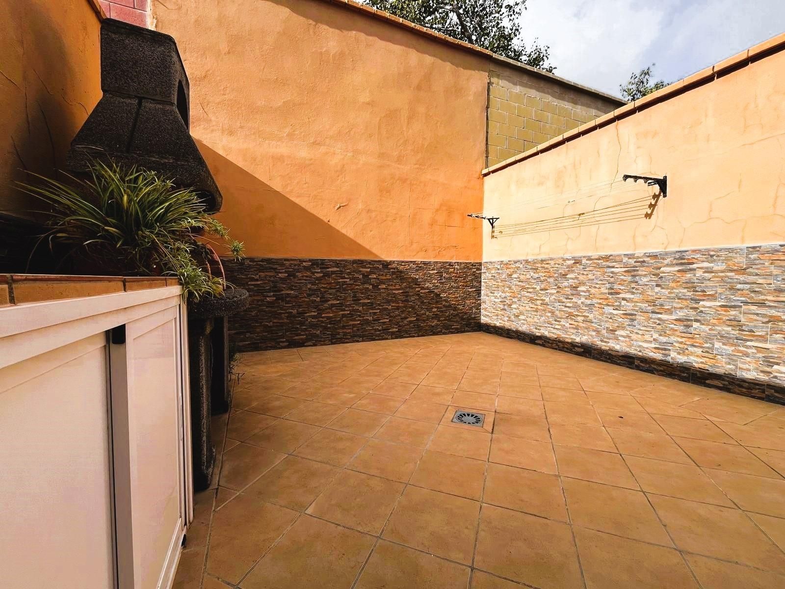 Terraza de Casa adosada en venta en Algeciras con Calefacción, Terraza y Trastero