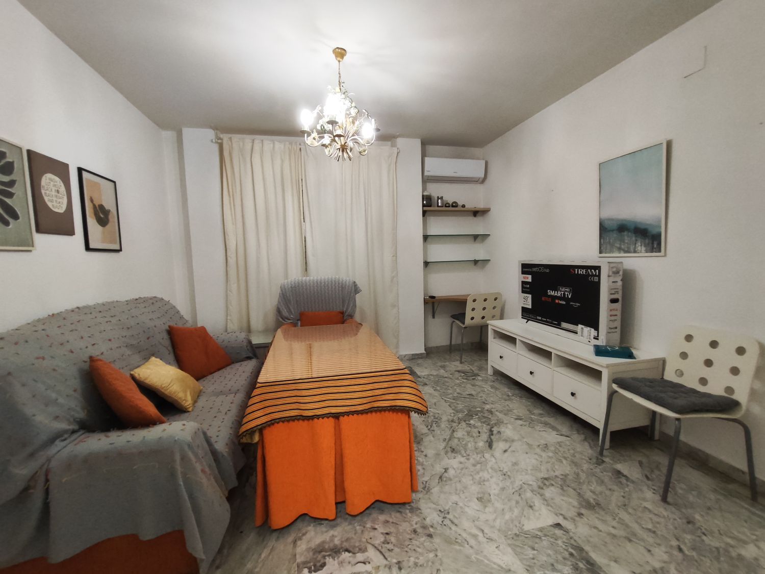 Living room of Apartment to rent in  Huelva Capital  with Air Conditioner, Furnished and Balcony