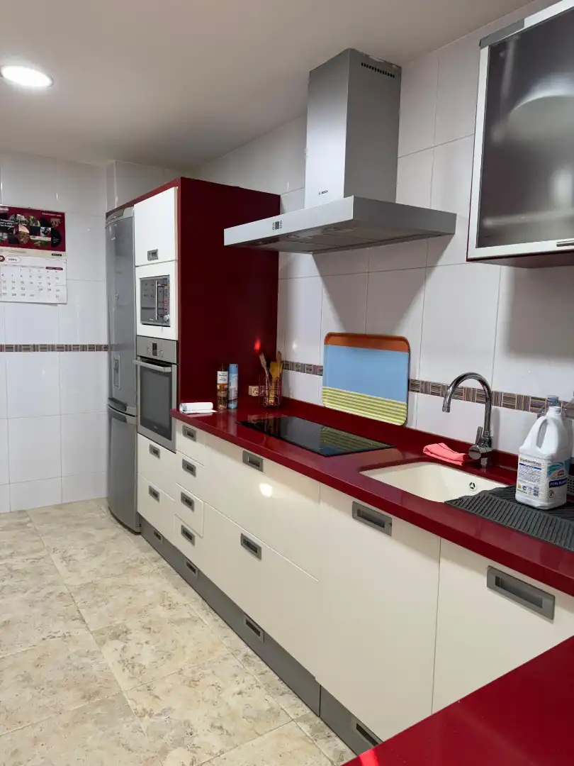 Cocina de Dúplex en venta en Alcázar de San Juan con Aire acondicionado, Calefacción y Amueblado
