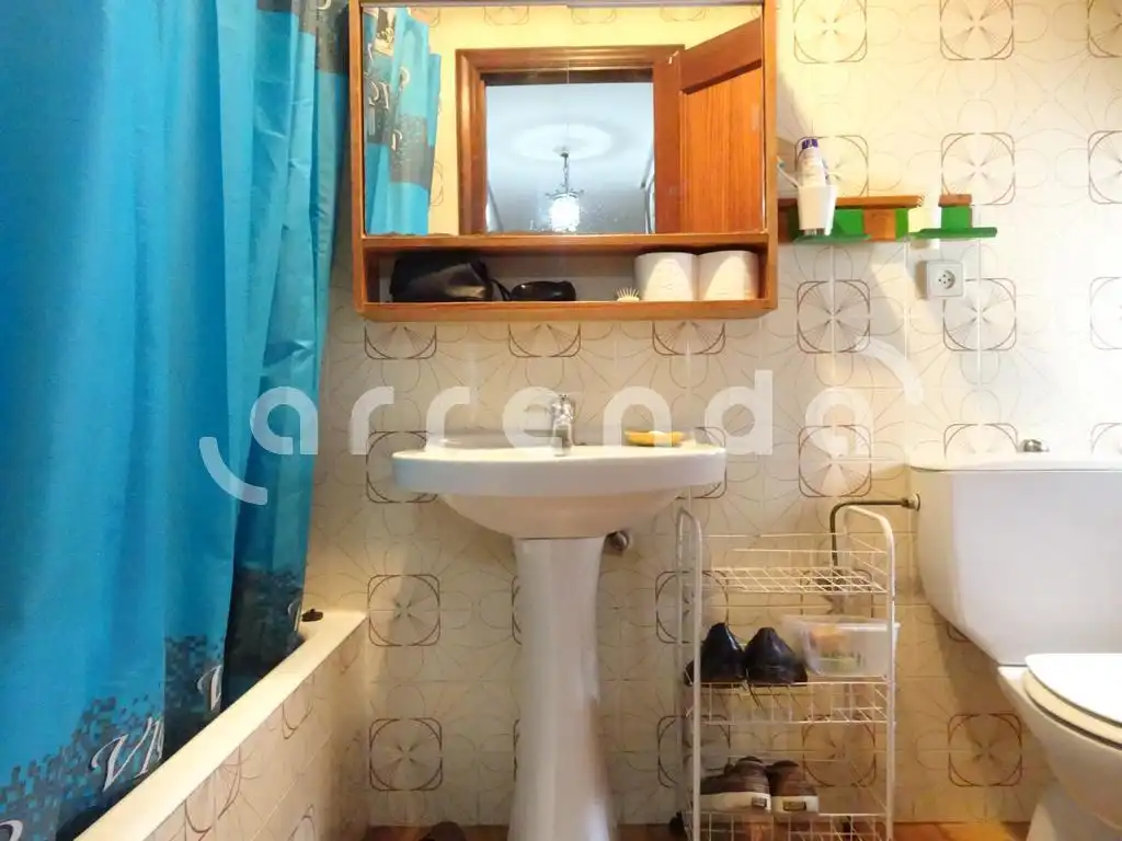 Bathroom of Flat for rent in Santander  with Heating and Furnished