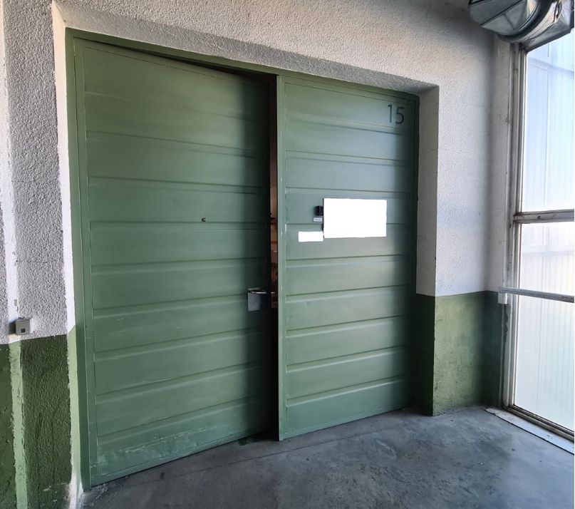 Nave industrial en venta en  Madrid Capital con Alarma
