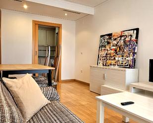 Living room of Flat to rent in Torrent  with Parquet flooring, Furnished and Oven