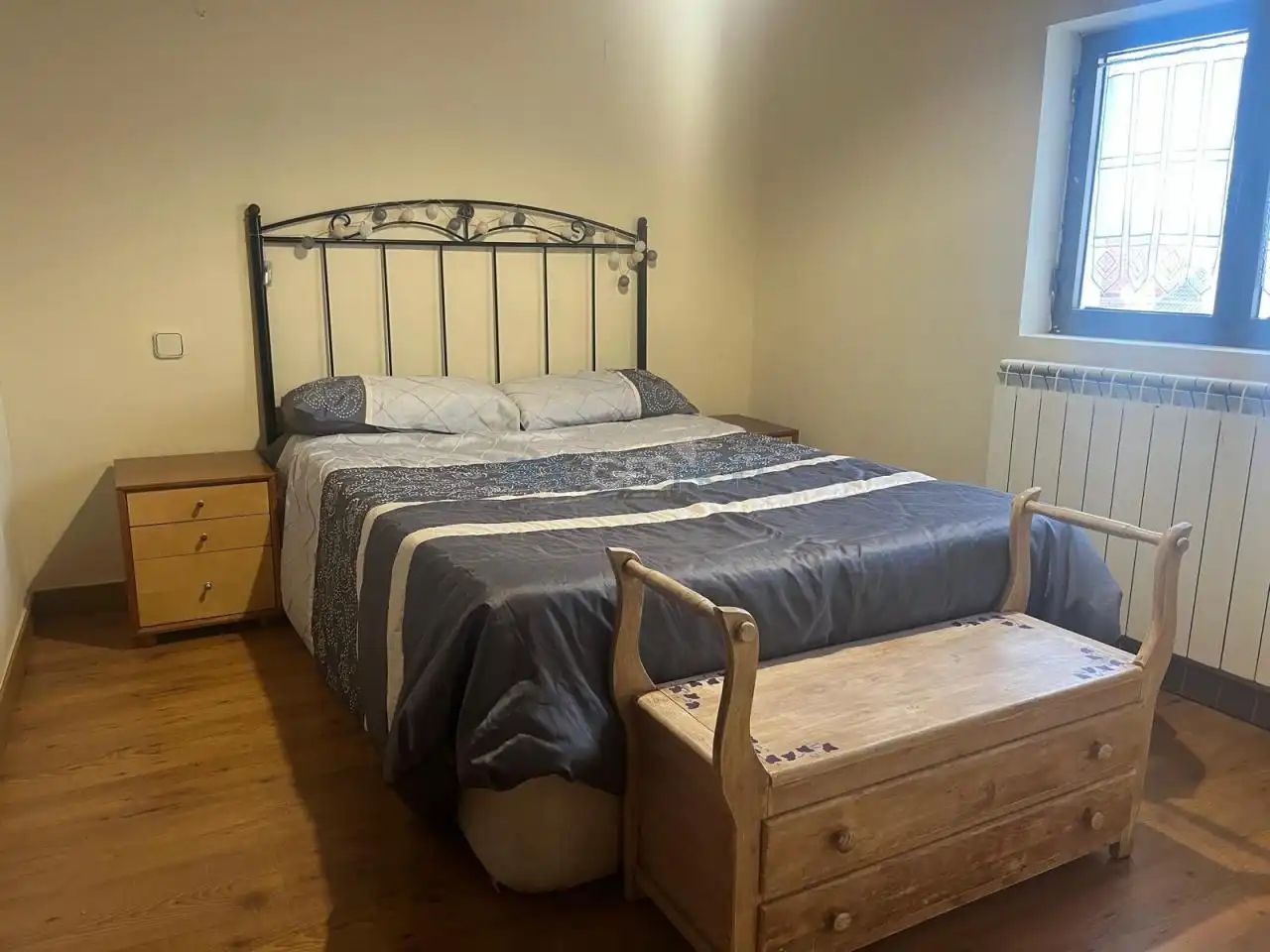 Schlafzimmer von Wohnungen zum Verkauf in León Capital  mit Heizung und Möbliert