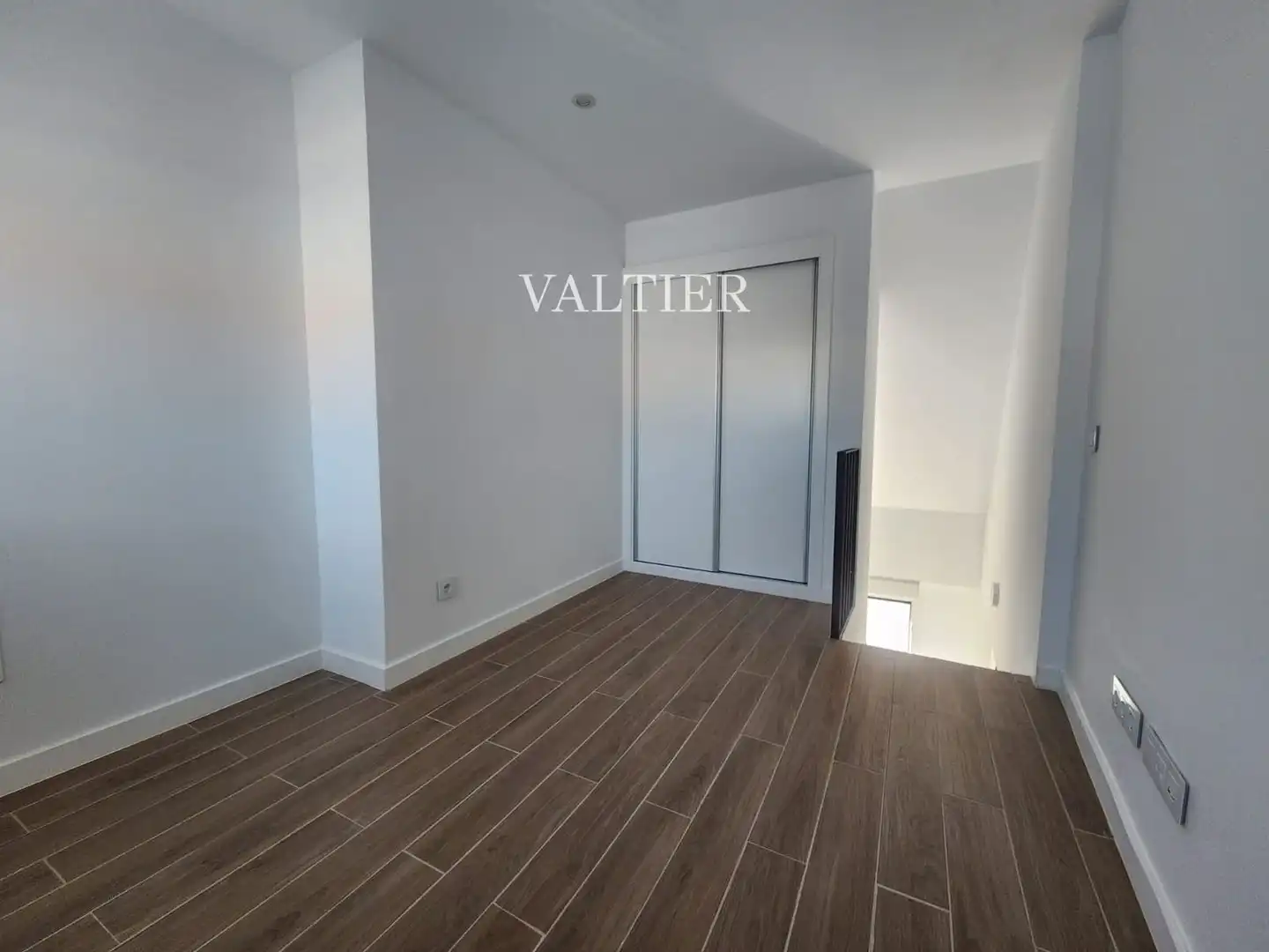 Maisonette zur Miete in Madrid mit Terrasse, Abstellraum und Schwimmbad
