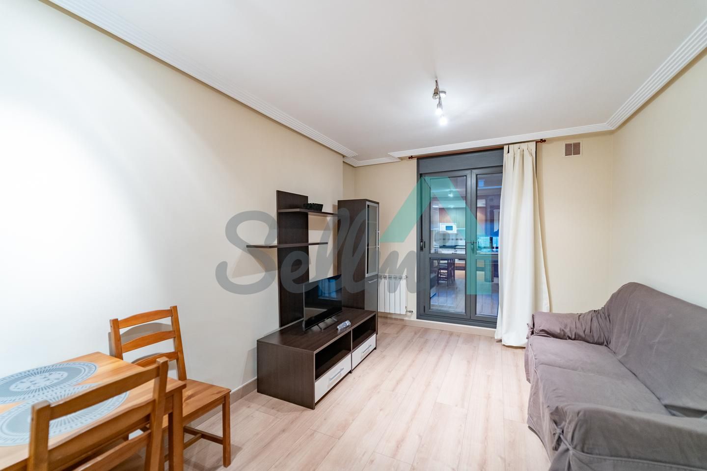 Living room of Flat to rent in San Martín del Rey Aurelio  with Heating, Furnished and Balcony