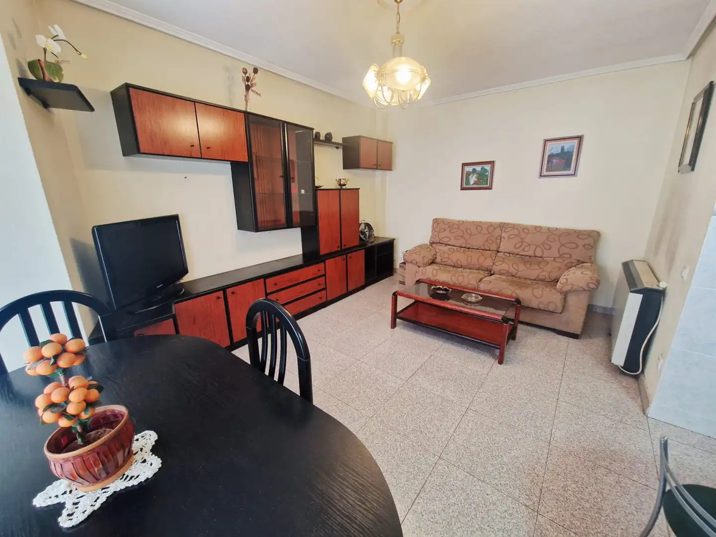 Sala d'estar de Pis en venda en Avilés amb Calefacció