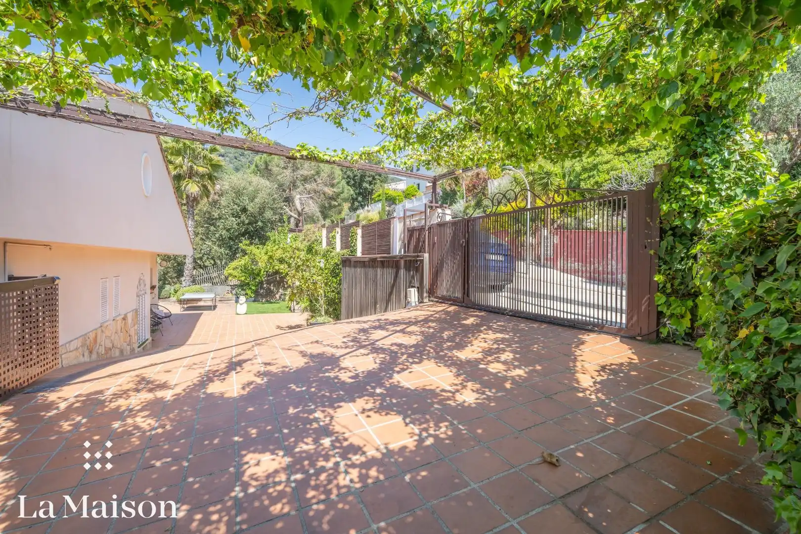 Vista exterior de Casa o chalet en venta en Alella con Aire acondicionado, Calefacción y Jardín privado
