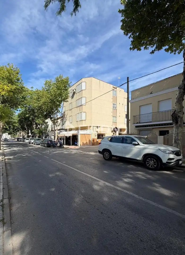 Vista exterior de Pis en venda en Chipiona amb Traster i Moblat