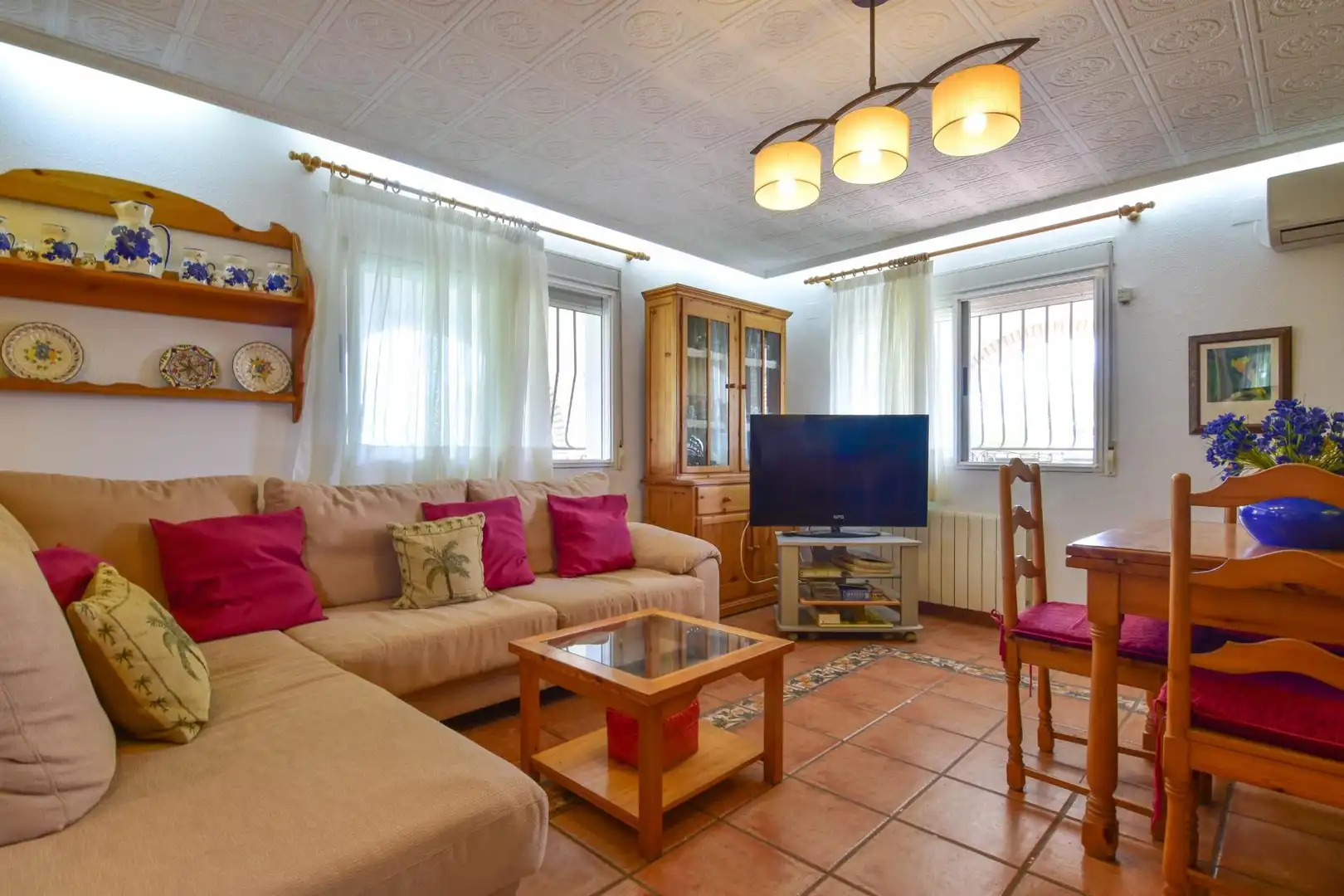 Sala de estar de Casa o chalet en venta en Montserrat con Aire acondicionado, Calefacción y Jardín privado