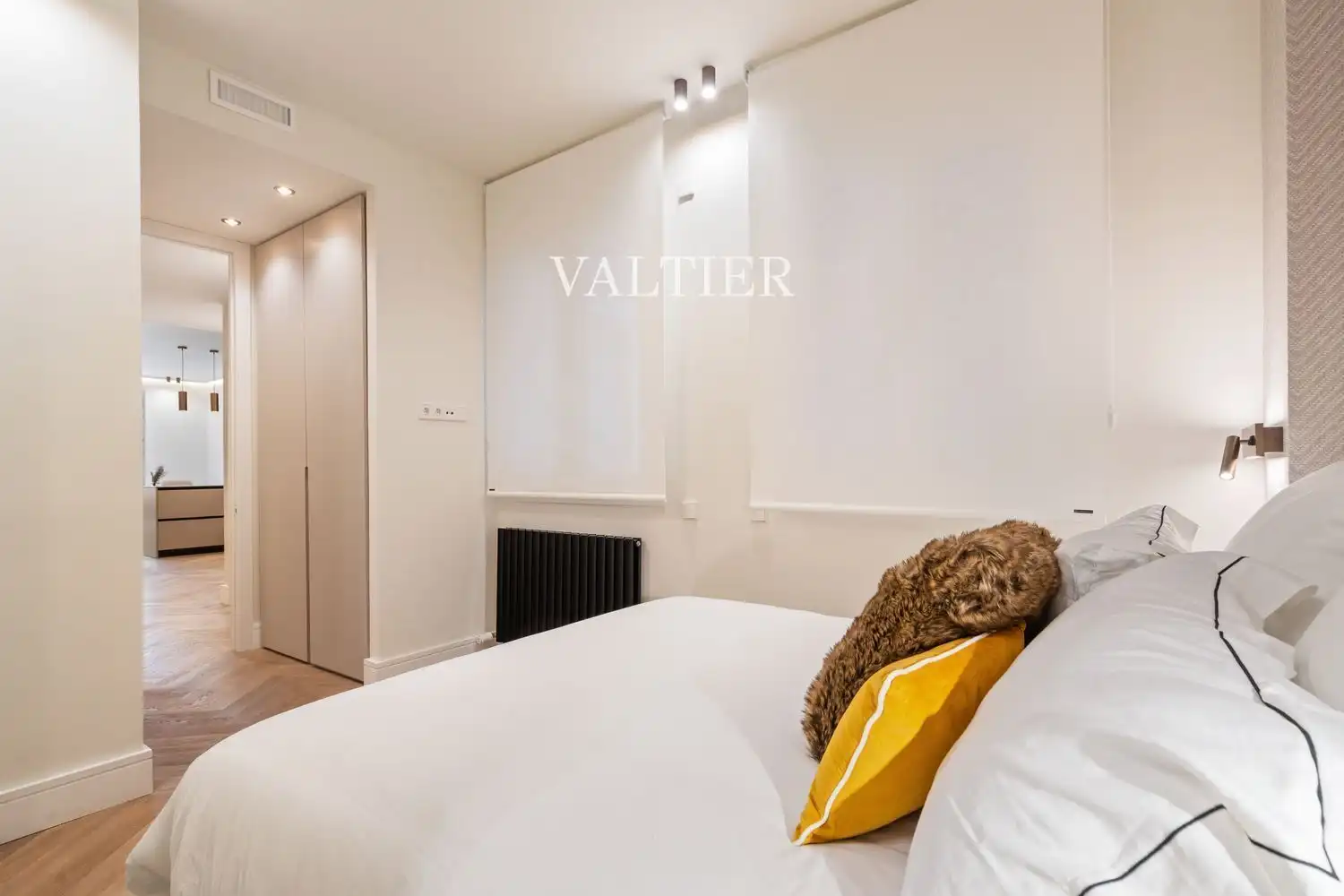 Bedroom of Flat for sale in Madrid  with Air Conditioner, Heating and Terrace