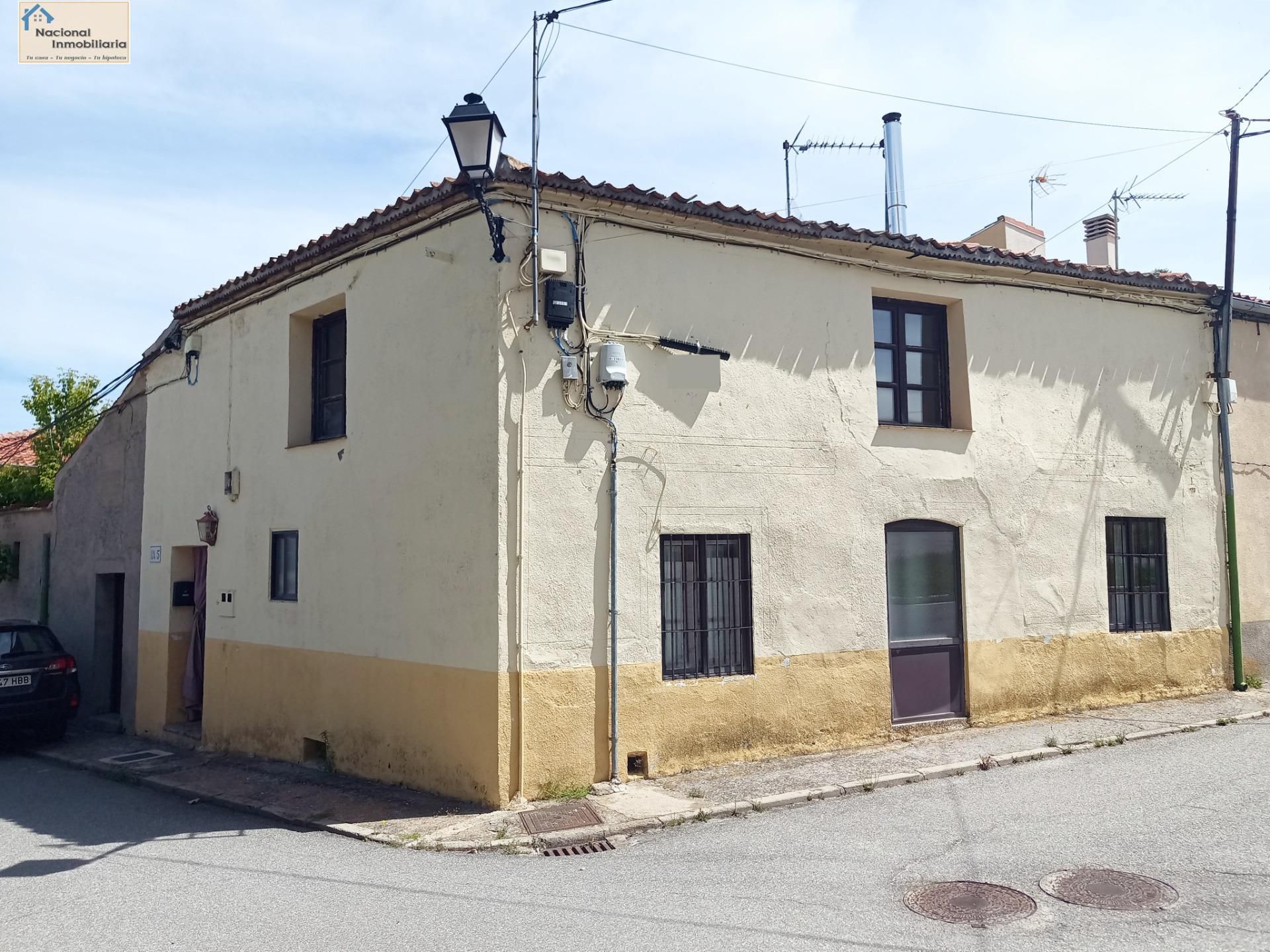 Exterior view of House or chalet for sale in Tabanera la Luenga  with Storage room and Alarm
