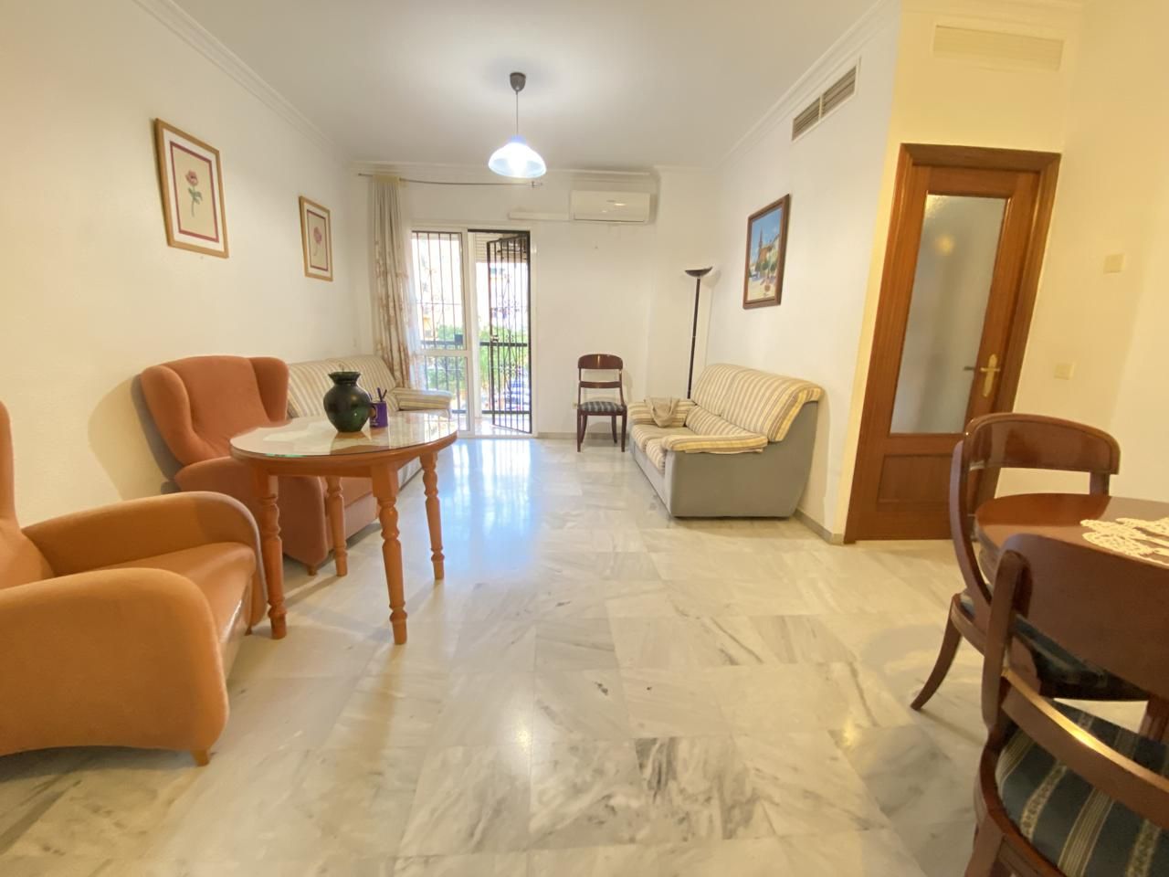 Flat for sale in  Sevilla Capital  with Air Conditioner, Terrace and Furnished