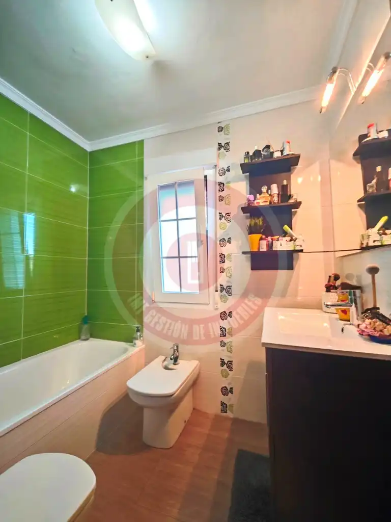 Badezimmer von Wohnung zum Verkauf in Vélez-Málaga mit Klimaanlage und Terrasse