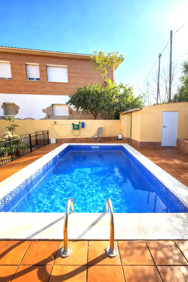 Piscina de Casa o xalet en venda en Rubí amb Calefacció, Jardí privat i Terrassa