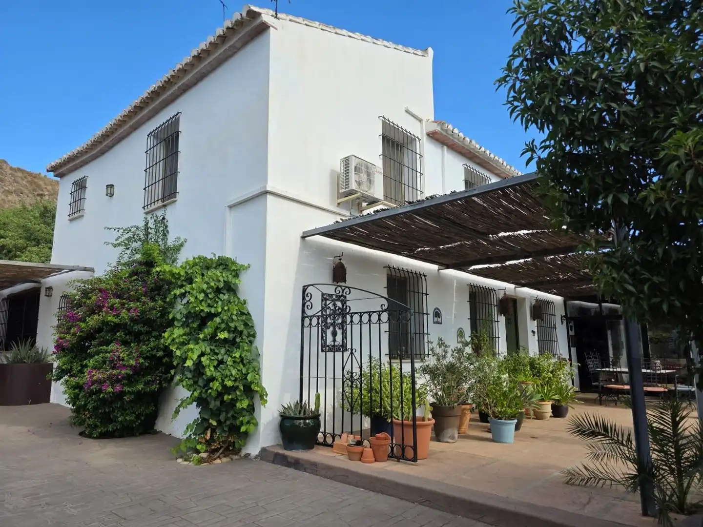 Vista exterior de Finca rústica en venda en Álora amb Aire condicionat, Calefacció i Terrassa
