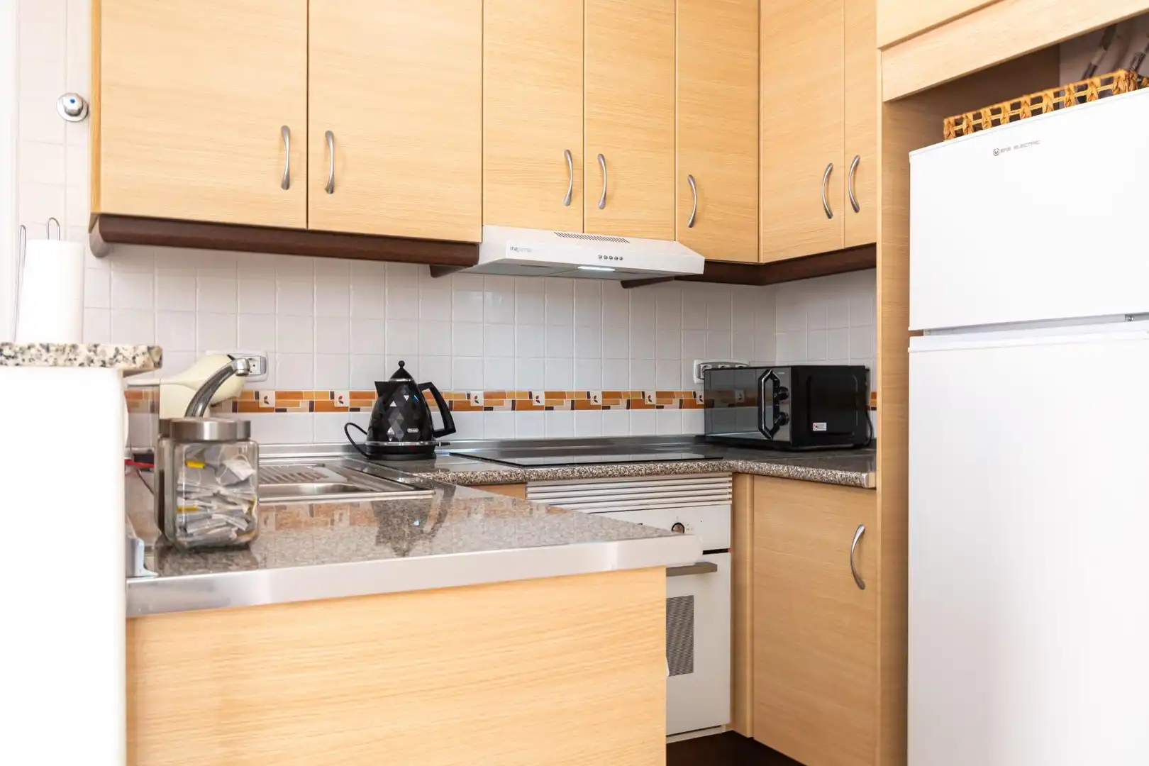 Cuina de Apartament en venda en Águilas amb Aire condicionat, Terrassa i Moblat