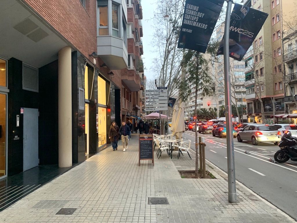 Exterior view of Premises to rent in  Barcelona Capital  with Air Conditioner, Heating and Terrace