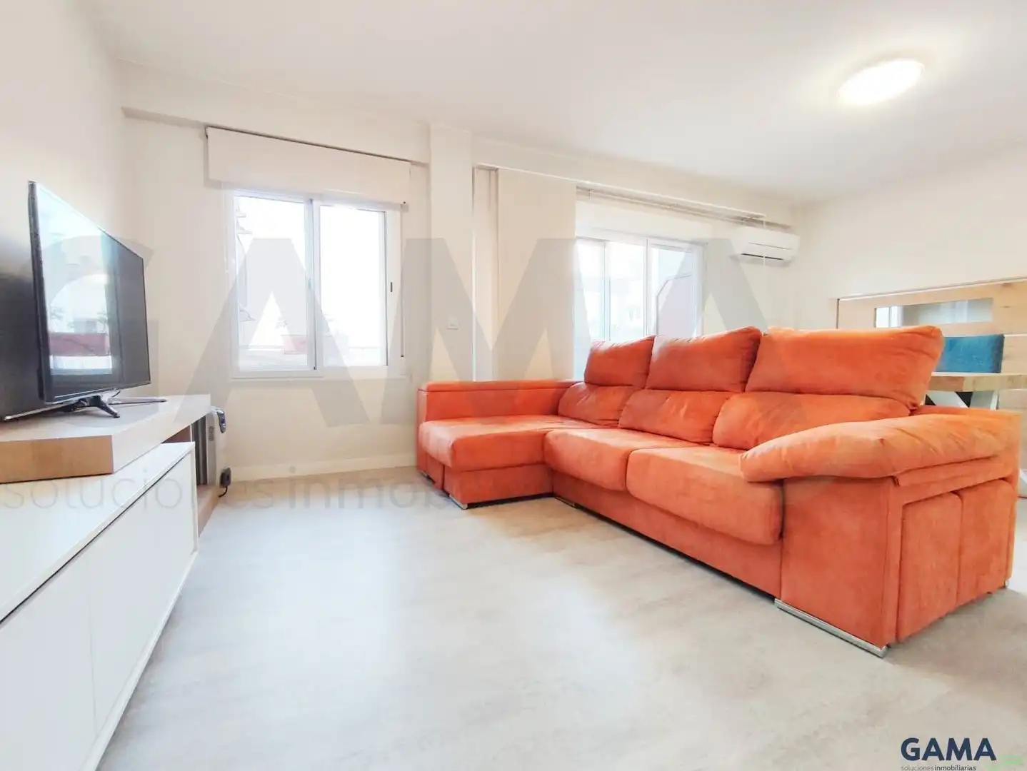 Sala d'estar de Apartament de lloguer en Alzira amb Aire condicionat i Moblat