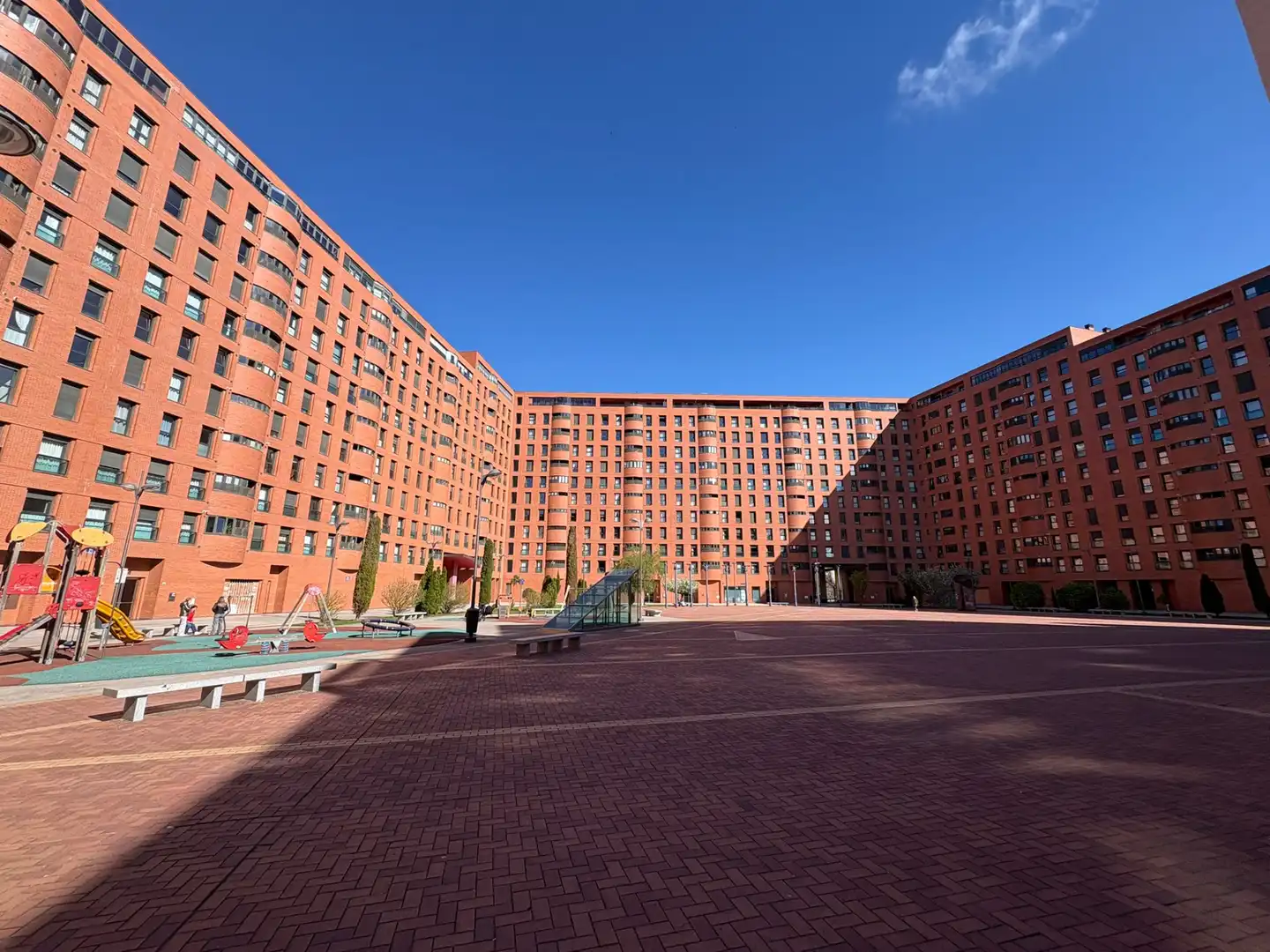 Vista exterior de Piso en venta en Burgos Capital con Calefacción, Parquet y Terraza