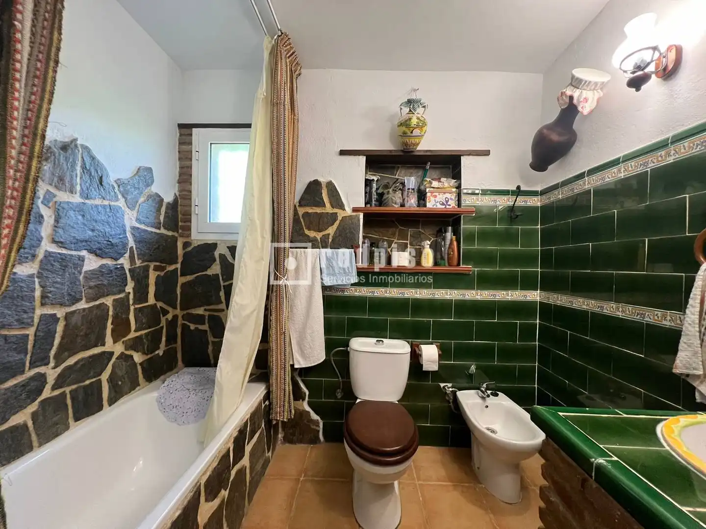 Bany de Casa o xalet en venda en Monda amb Calefacció, Jardí privat i Terrassa