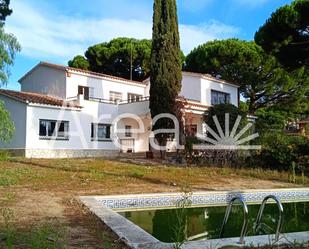 Jardí de Casa o xalet en venda en Sant Vicenç de Montalt amb Calefacció, Jardí privat i Parquet