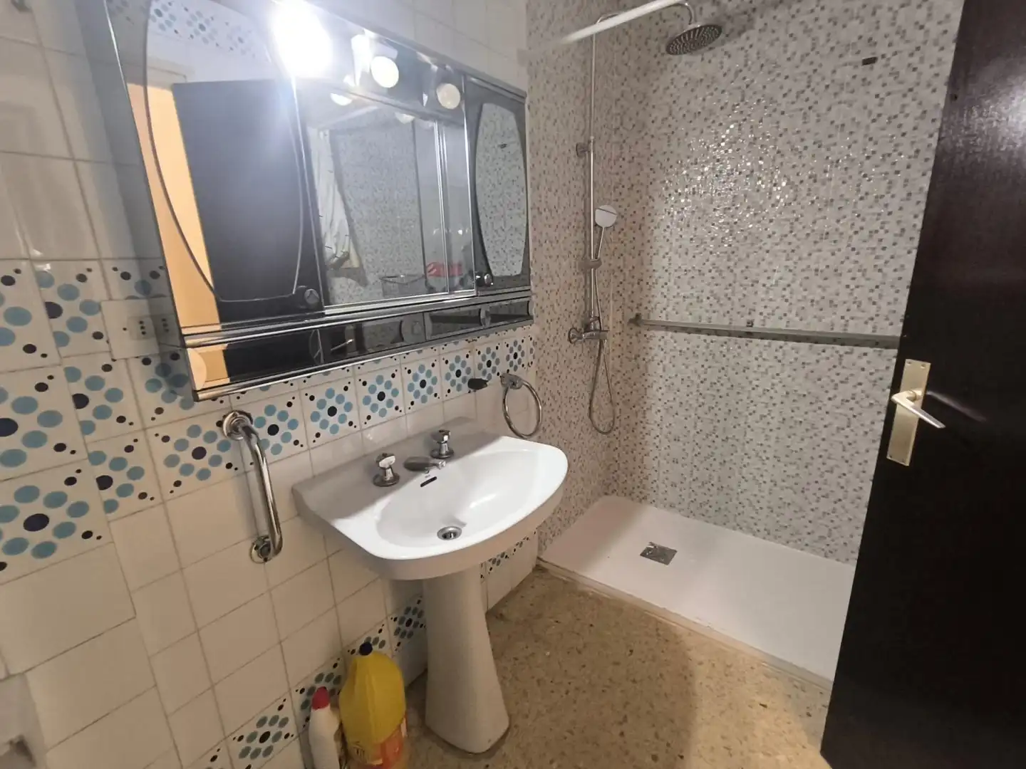 Baño de Piso en venta en Manresa con Calefacción y Balcón