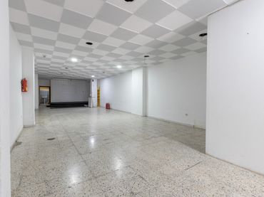 Local comercial en venda a Calle Mirador de la Sierra